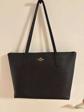 Coach Tote Bag with gold hardware